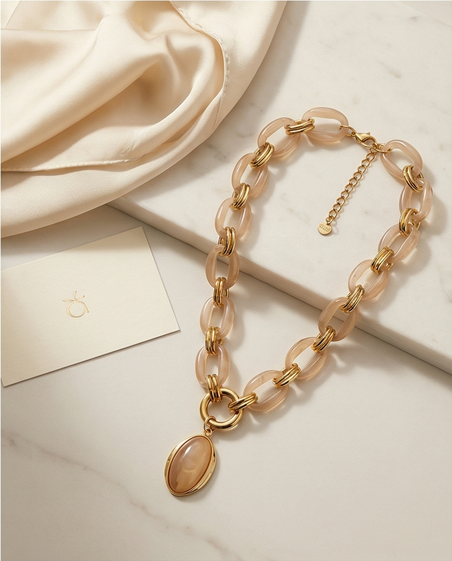 Collier Lison
